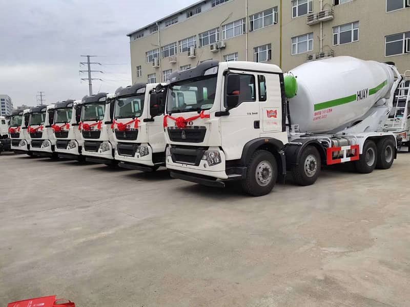 中國(guó)重汽之豪沃TX輕量化攪拌車(chē)