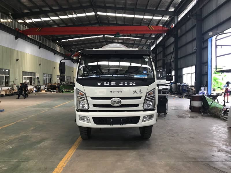 躍進(jìn)6方攪拌車風(fēng)光猶在