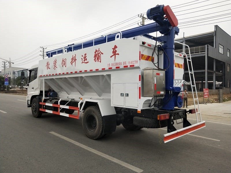 程力威牌CLW5180ZSLD6散裝飼料運(yùn)輸車