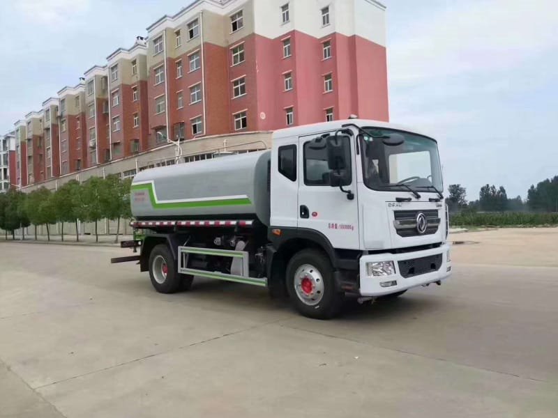 程力威牌CLW5181GLQ6瀝青灑布車