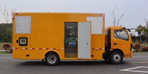 程力威牌CLW5090XDY6電源車