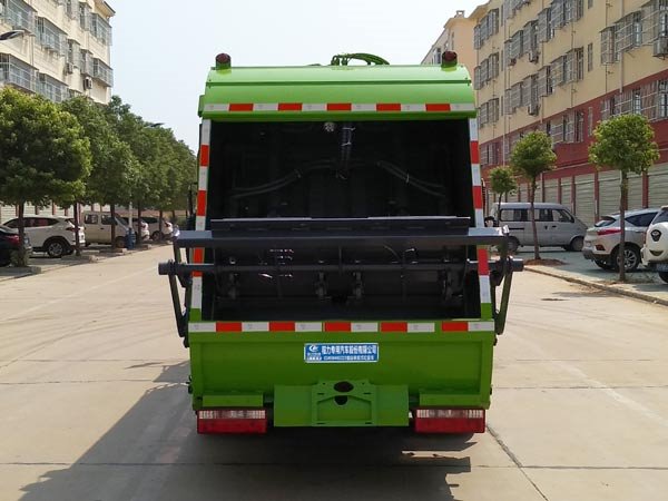 程力威牌CLW5080ZYSH6壓縮式垃圾車