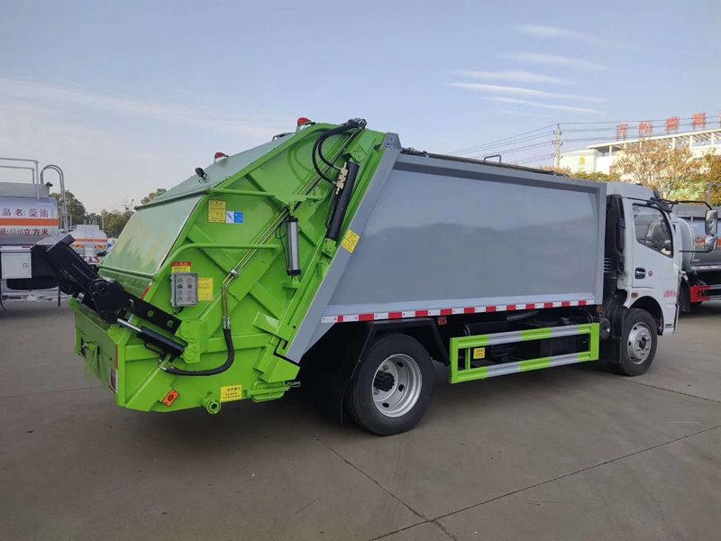 程力威牌CLW5120ZYS6KL壓縮式垃圾車