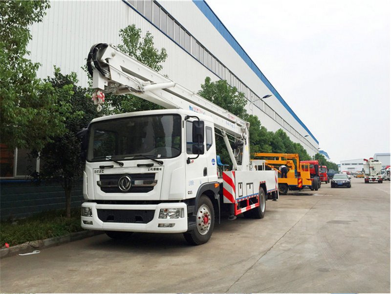 程力威牌CLW5110JGKD6高空作業(yè)車(chē)