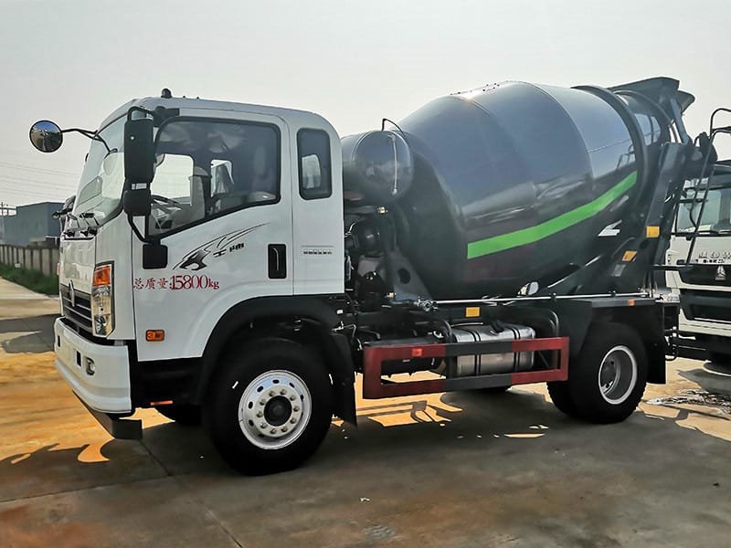 6方重汽王牌小型攪拌車(chē)價(jià)格優(yōu)惠力度