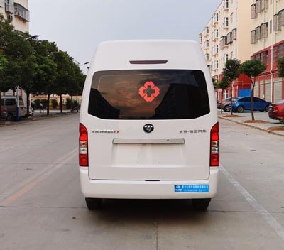 程力威牌CLW5030XJHB6救護(hù)車