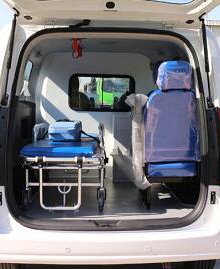 程力威牌CLW5020XJHCD6救護(hù)車