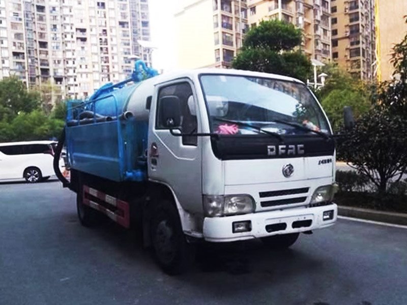 清洗吸污車的操作
