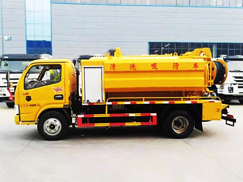 藍(lán)牌國六5噸清洗吸污車現(xiàn)車價(jià)格