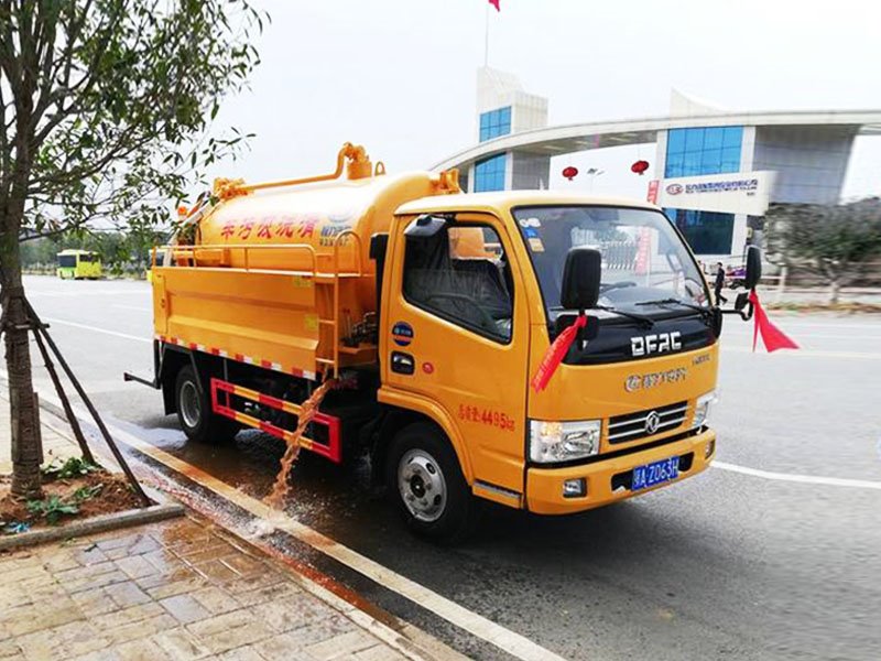 程力管道清洗吸污車價格