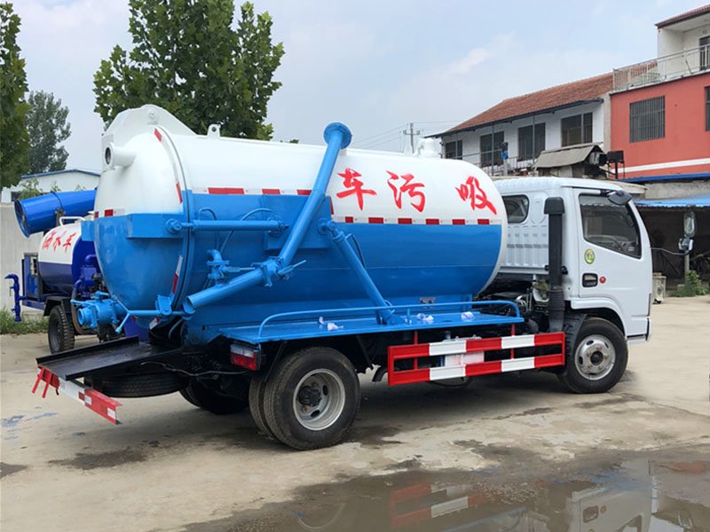 現(xiàn)車直銷市政環(huán)衛(wèi)多功能清洗吸污車