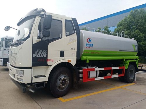 程力股份有限公司一汽解放噴霧灑水車