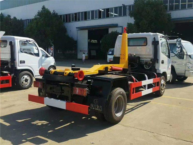 國六凱馬勾臂垃圾車廠家報(bào)價(jià)便宜