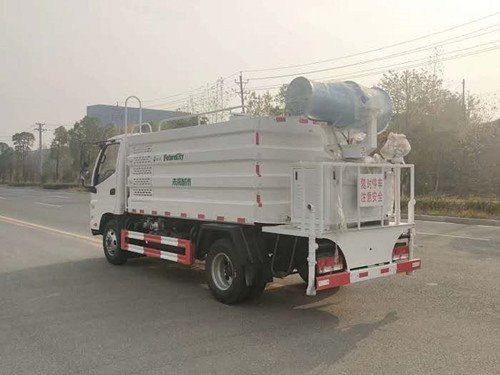 程力威藍牌福田系列新款駕駛室多功能噴霧抑塵車