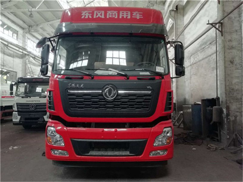 東風(fēng)天龍前四后八40立方散裝水泥車