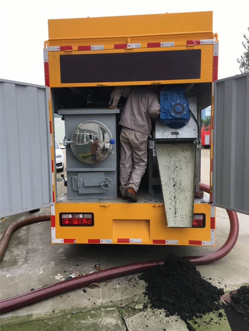 養(yǎng)殖場糞便處理車
