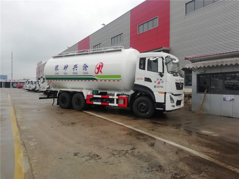 散裝水泥車價格優(yōu)惠現(xiàn)車出售