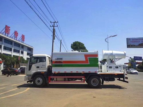 國六福田歐曼抑塵車