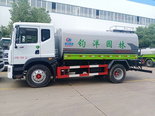 國六東風(fēng)多利卡噴霧灑水車