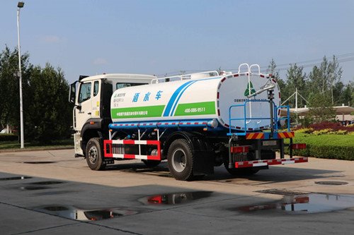 中國(guó)重汽豪瀚13噸綠葉牌灑水車