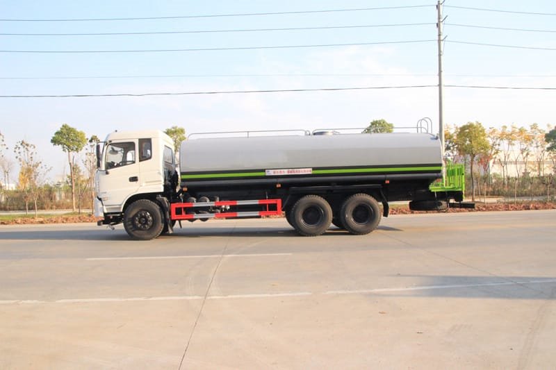 程力環(huán)衛(wèi)灑水車水泵的相關(guān)操作步驟