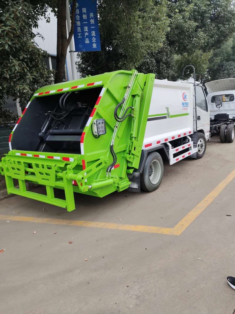 【國六】凱馬藍牌壓縮式垃圾車