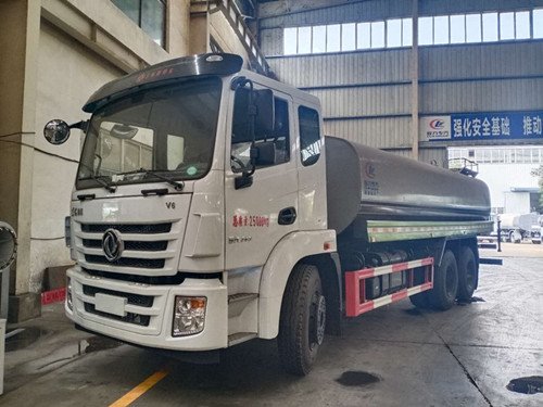 國六東風錦程17.8噸灑水車
