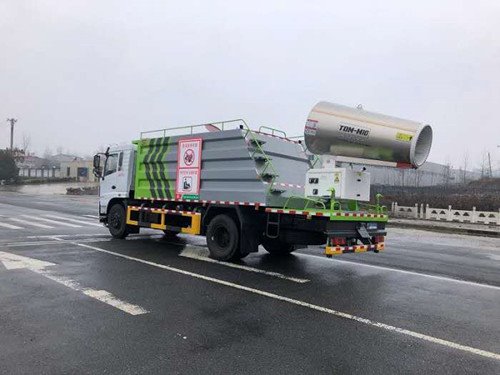 程力東風(fēng)專用底盤系列新款駕駛室多功能抑塵車