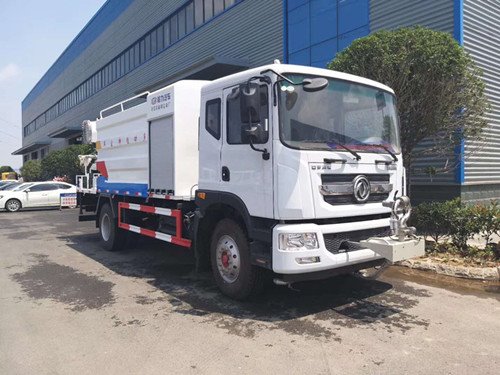  ?東風(fēng)D9型多利卡抑塵車