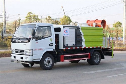 東風(fēng)D6系列小多利卡抑塵車