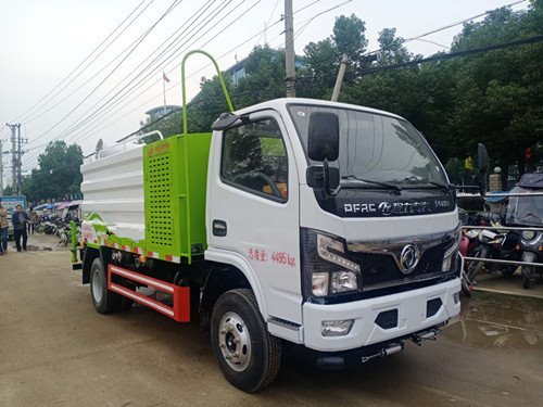東風(fēng)福瑞卡系列F6新款駕駛室抑塵車(chē)