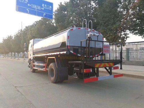一汽解放多功能環(huán)衛(wèi)綠化噴霧灑水車