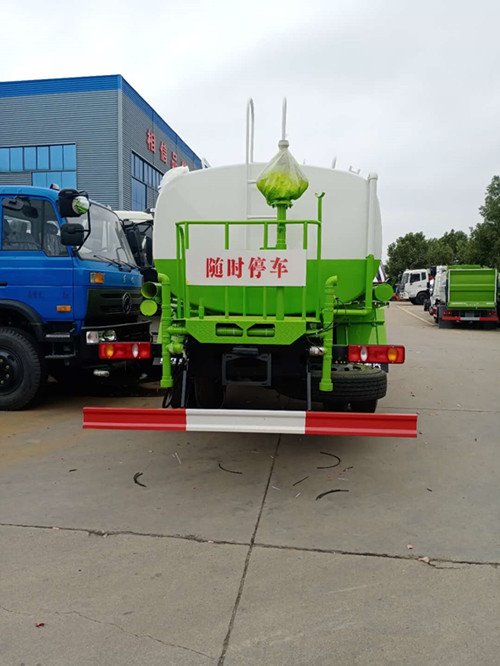 程力威國六東風(fēng)天錦多功能綠化灑水車