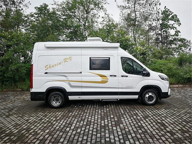 程力大通V90國六高頂B型房車廠家熱賣