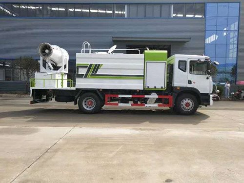 程力威東風(fēng)D9 軸距3950mm/4500mm多功能抑塵車