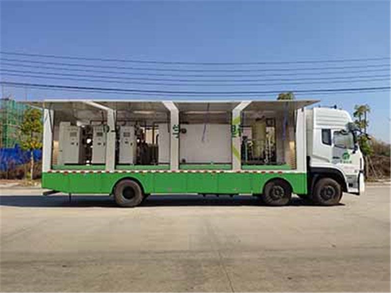 東風(fēng)天龍小三軸污水處理車歲末工廠大放價(jià)