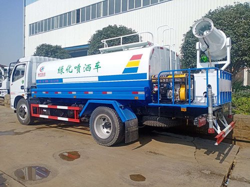 東風(fēng)福瑞卡8噸-9.2噸灑水車