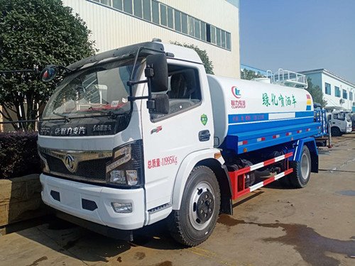 東風(fēng)福瑞卡8噸-9.2噸灑水車