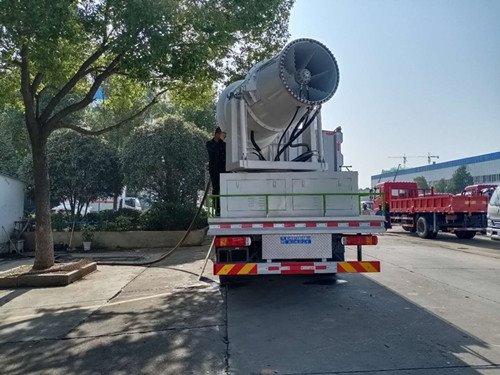 程力專汽重汽豪沃后雙橋噴霧抑塵車