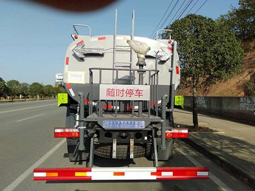 東風多利卡12噸綠化灑水車60-70-80米多功能灑水車