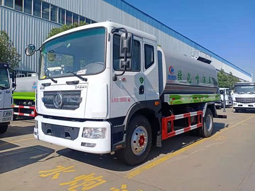 程力股份有限公司東風(fēng)多利卡12噸噴霧灑水車