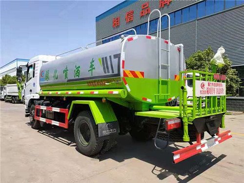 東風(fēng)專用底盤國六新款駕駛室3950mm軸距灑水車
