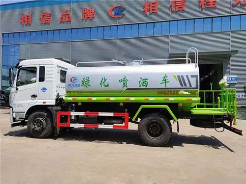 東風(fēng)專用底盤國六新款駕駛室3950mm軸距灑水車