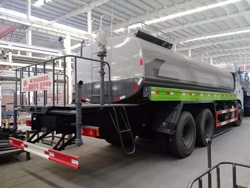 東風(fēng)專用底盤(pán)后雙橋20噸灑水車 專用泵灑水車