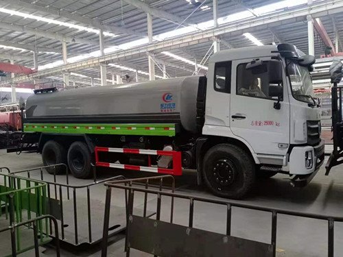 東風(fēng)專用底盤(pán)后雙橋20噸灑水車 專用泵灑水車