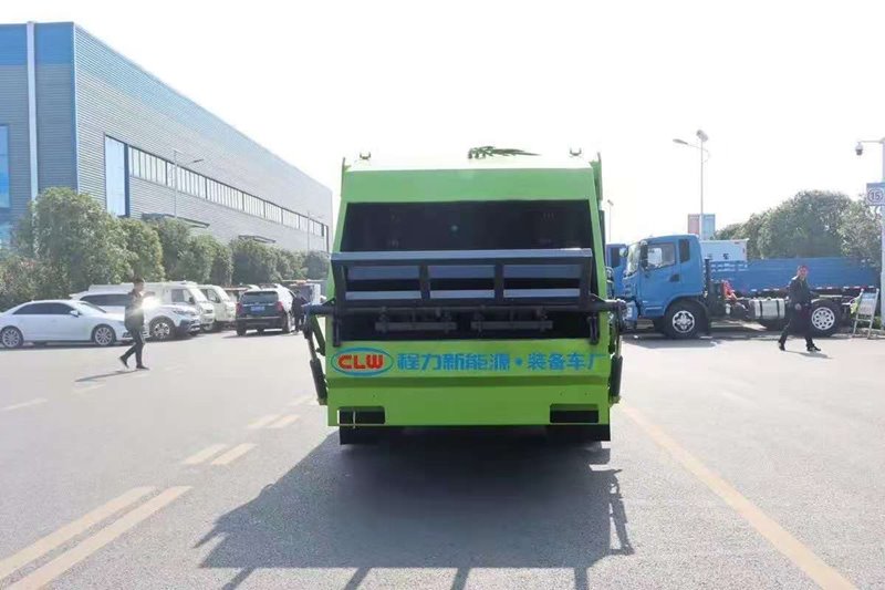 壓縮式垃圾車冬季養(yǎng)護注意事項及特點