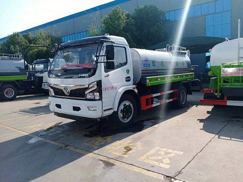 10噸東風(fēng)福瑞卡多功能園林綠化灑水車