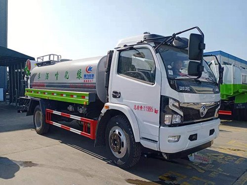 10噸東風(fēng)福瑞卡多功能園林綠化灑水車