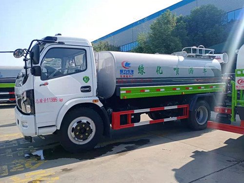10噸東風(fēng)福瑞卡多功能園林綠化灑水車