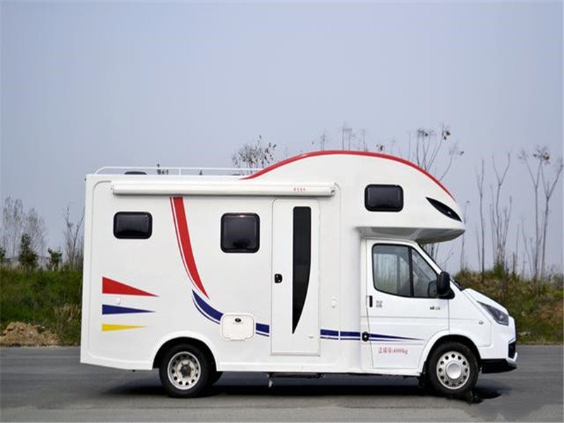 買房車就選性價(jià)高的江鈴特順C型房車